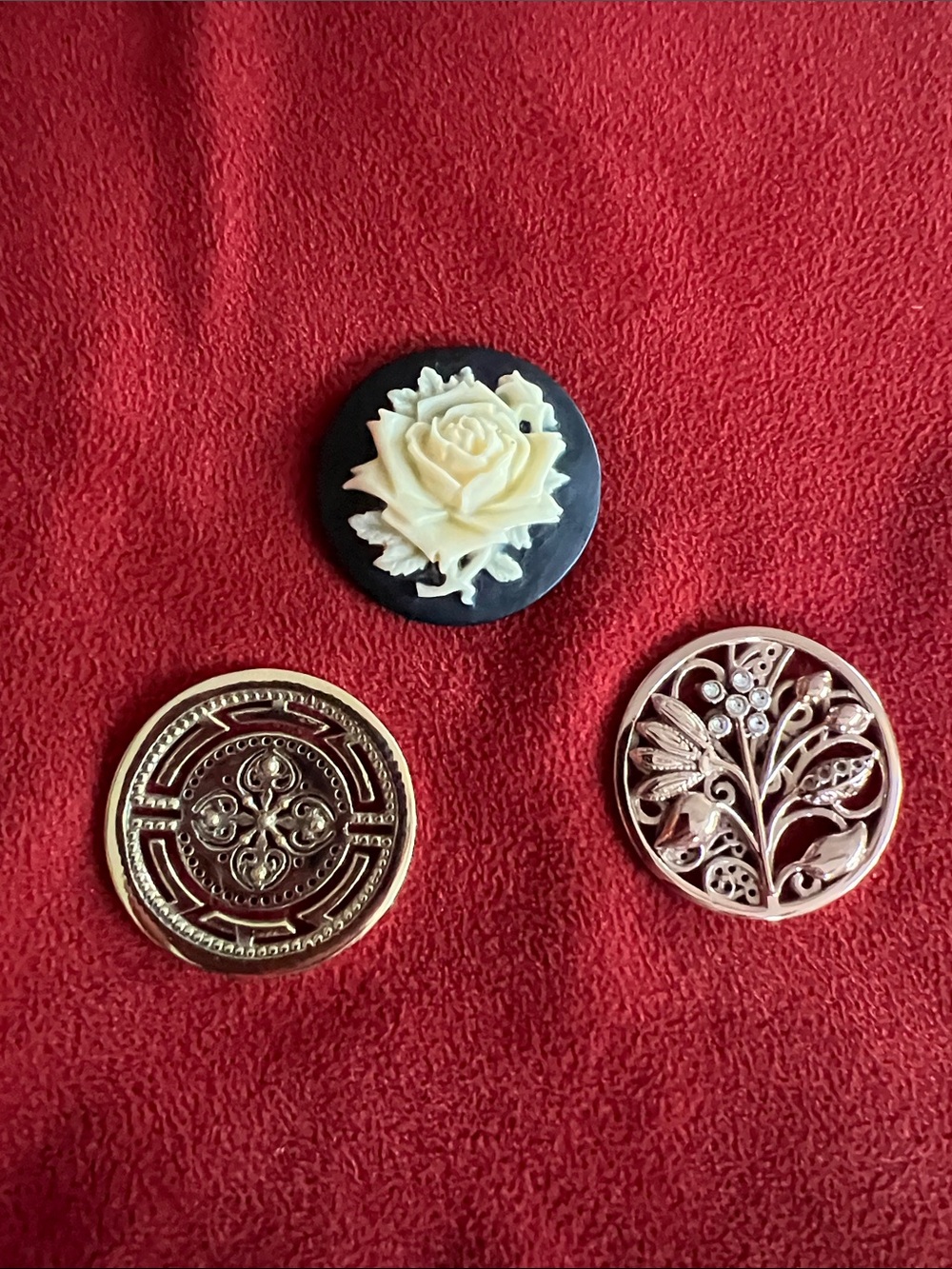 Nikki Lissoni coins 33mm for medium pendant holder